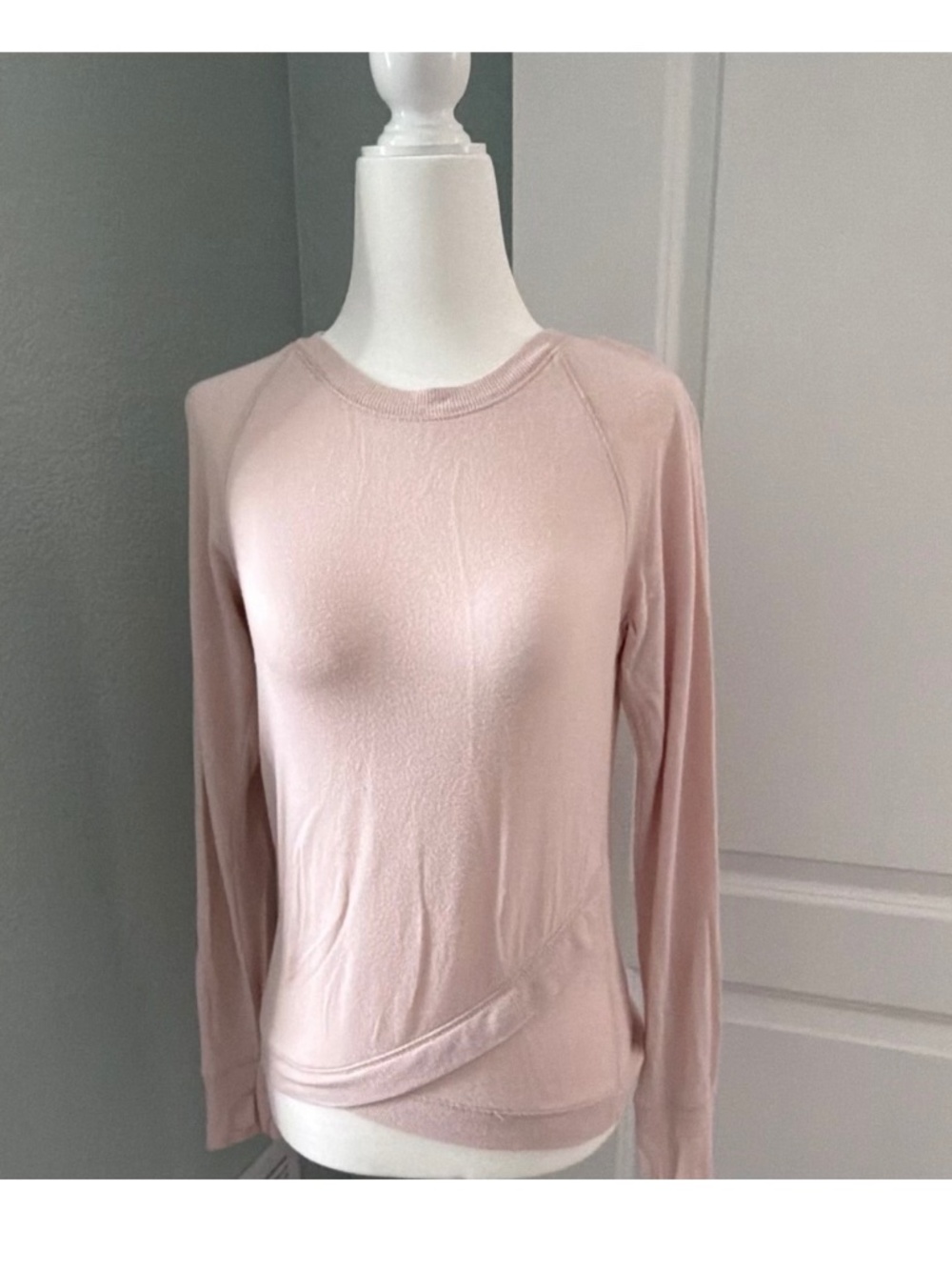 Athleta Girl Pink Solid Pullover top